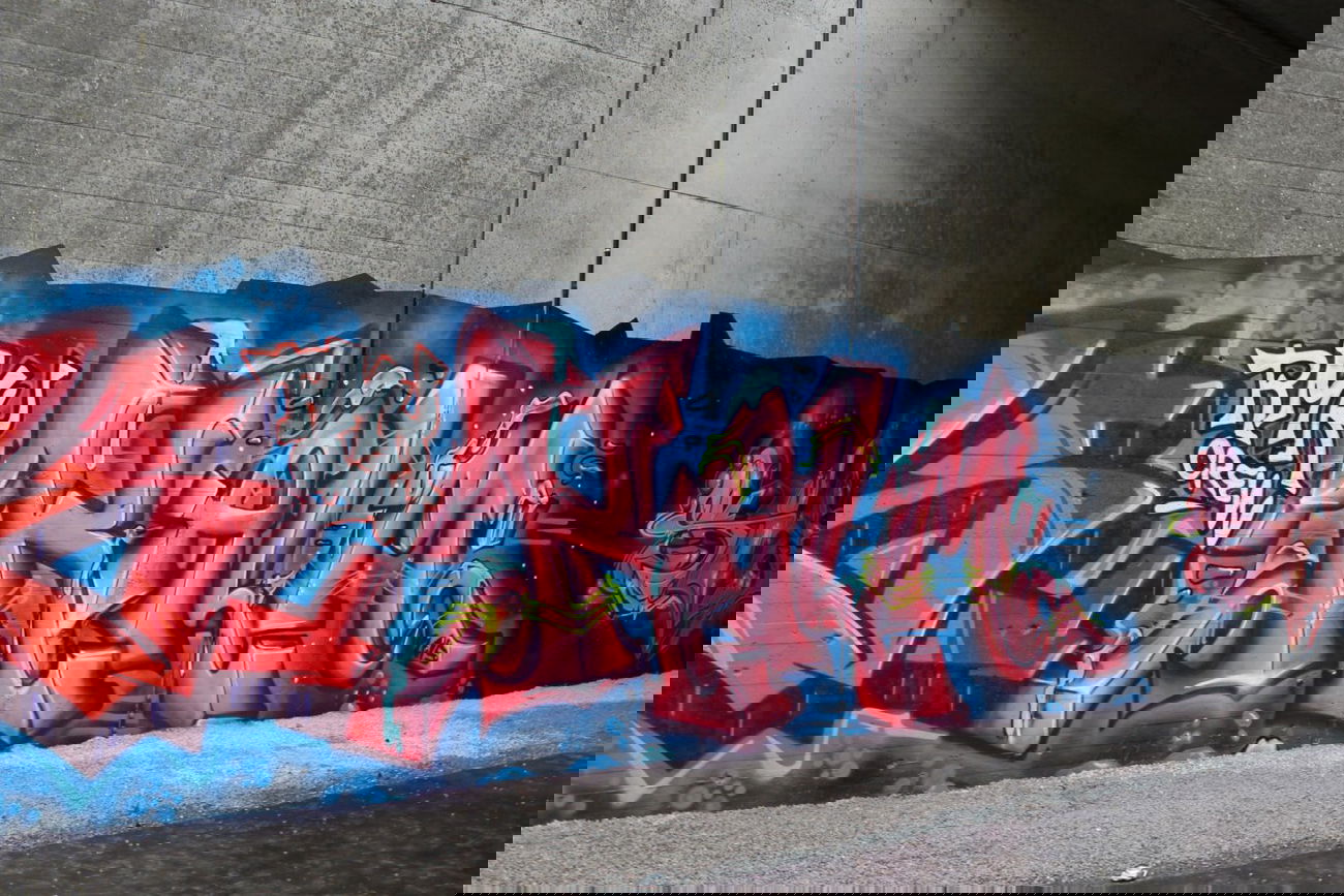 Graffiti Wall - Photo by RmkGang - Birthday (2015)