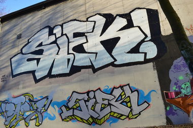 Graffiti Bombing - Photo by RmkGang - siek, past, rmk