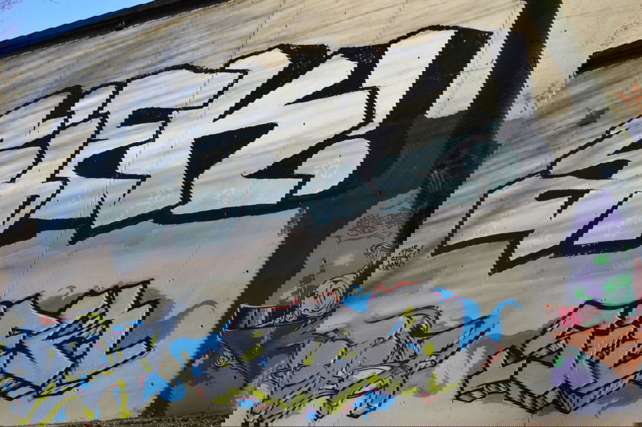 Graffiti Bombing - Photo by RmkGang - siek, past, rmk