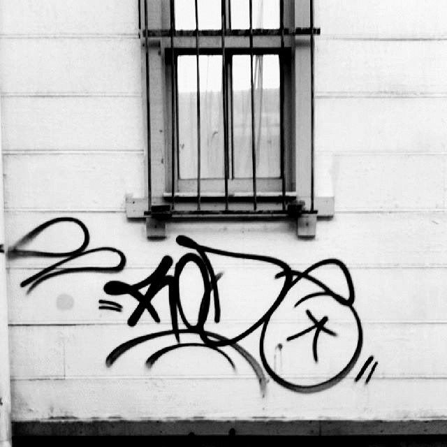 Graffiti Artwork - Photo by Rodegraff