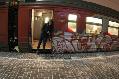 Graffiti Train in Moscow - Photo by RoelOne - Guts, Roel, Homs (2013)