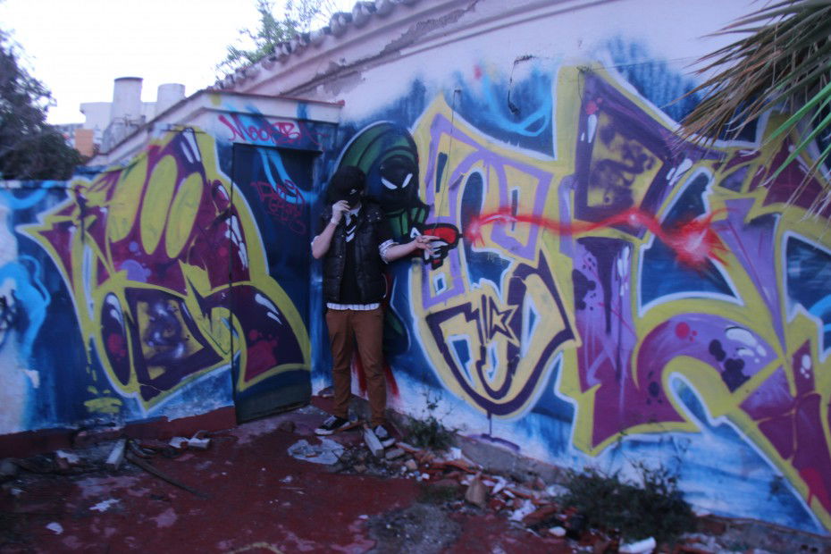 Graffiti Wall in Spain - Photo by RoelOne - Roel (2013)
