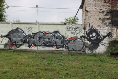Graffiti Bombing - Photo by RoelOne - roel, nac (2013)