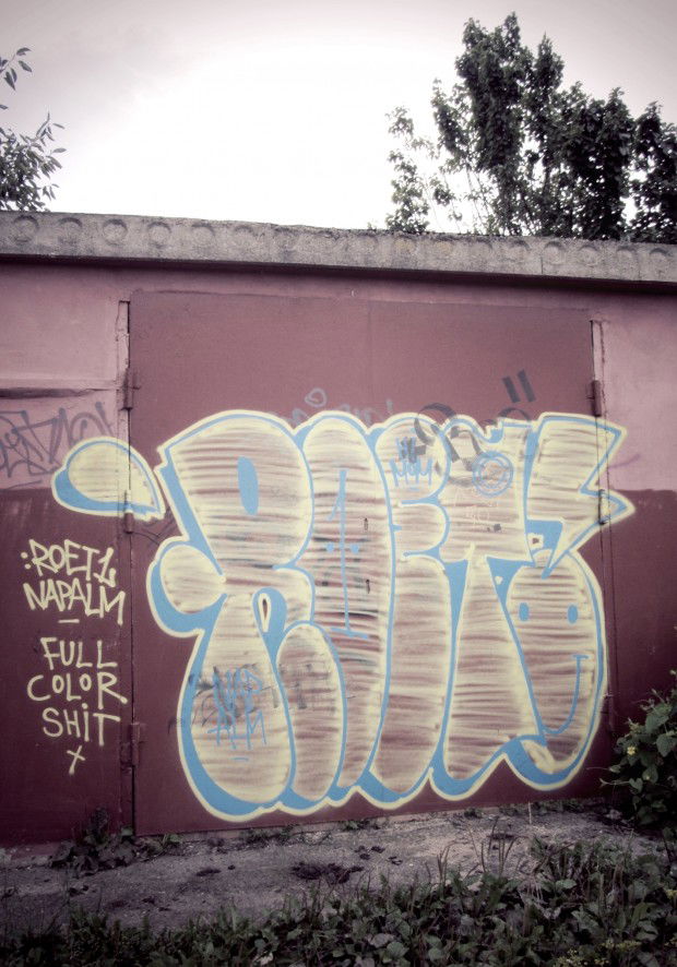 Graffiti Bombing in Homyel - Photo by Roet