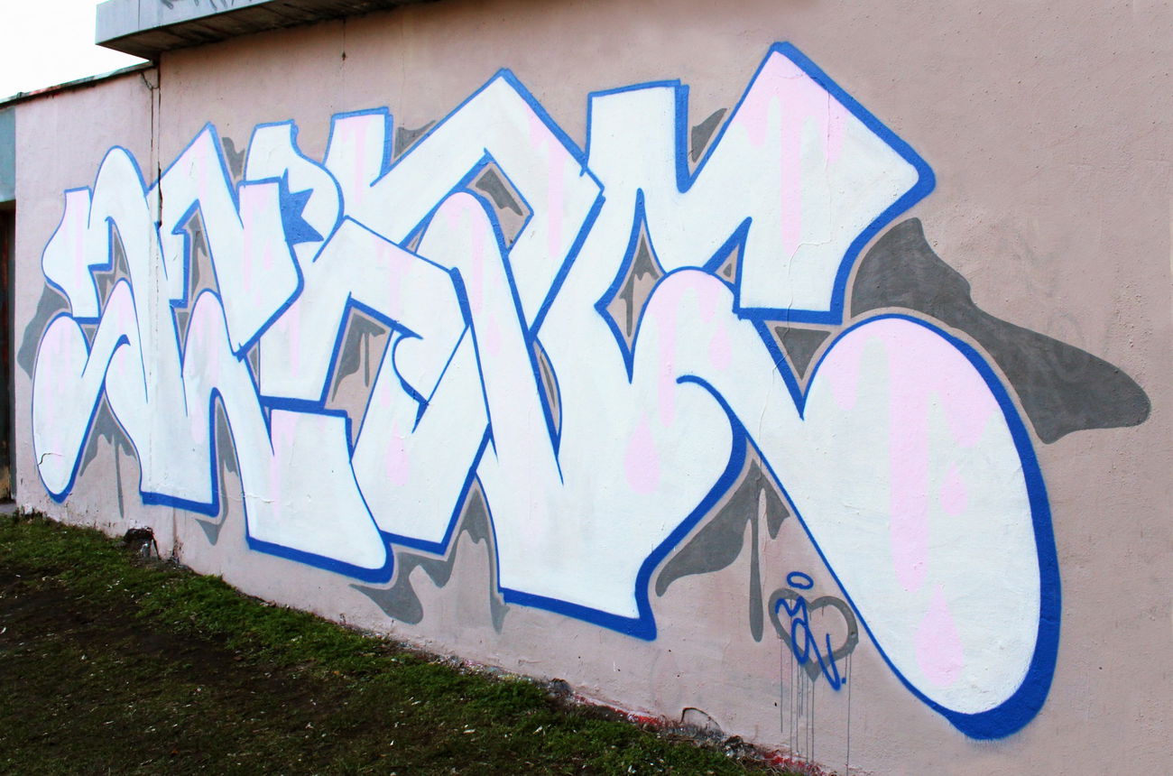 Graffiti Wall in Dessau - Photo by RogerLawlezz - Deryk (2015)