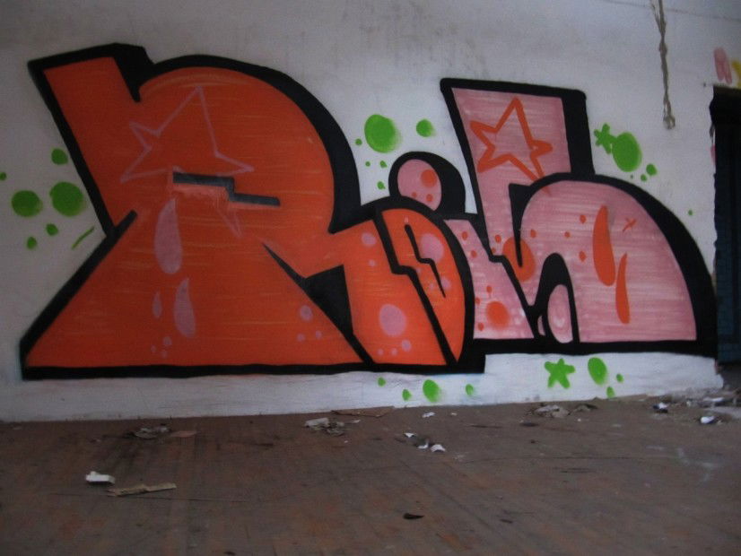 Graffiti Wall - Photo by Rois