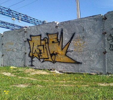 Graffiti Wall - Photo by Rois