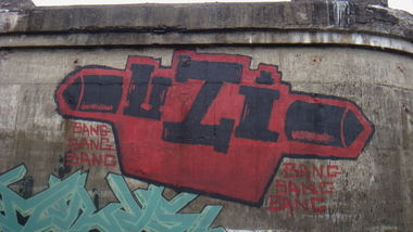 Graffiti Wall - Photo by RomeoKnight - roll, up (2012)