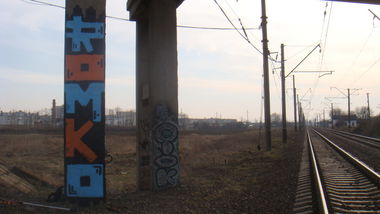 Graffiti Wall - Photo by RomeoKnight - roll, up (2011)
