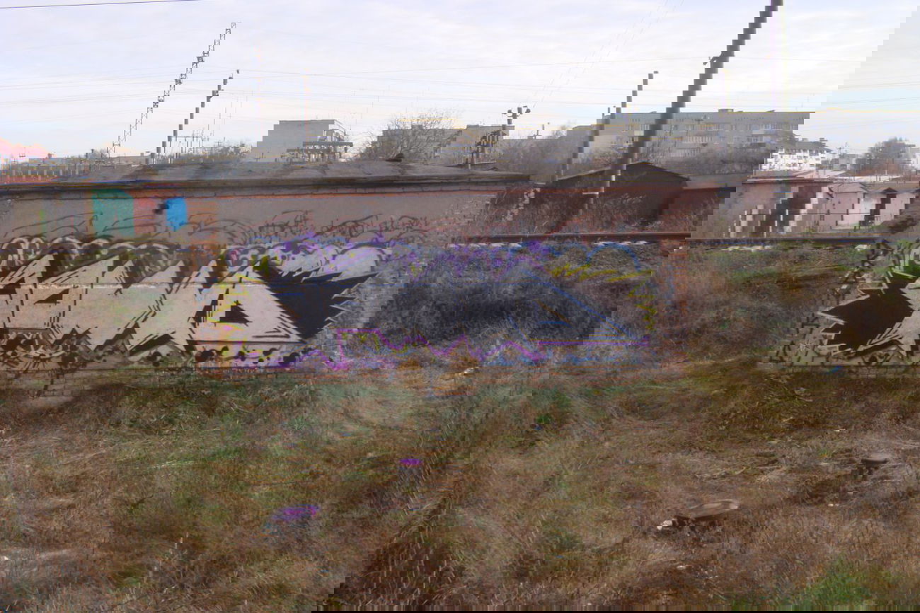 Graffiti Bombing in Warsaw - Photo by RomeoKnight - graffiti (2012)