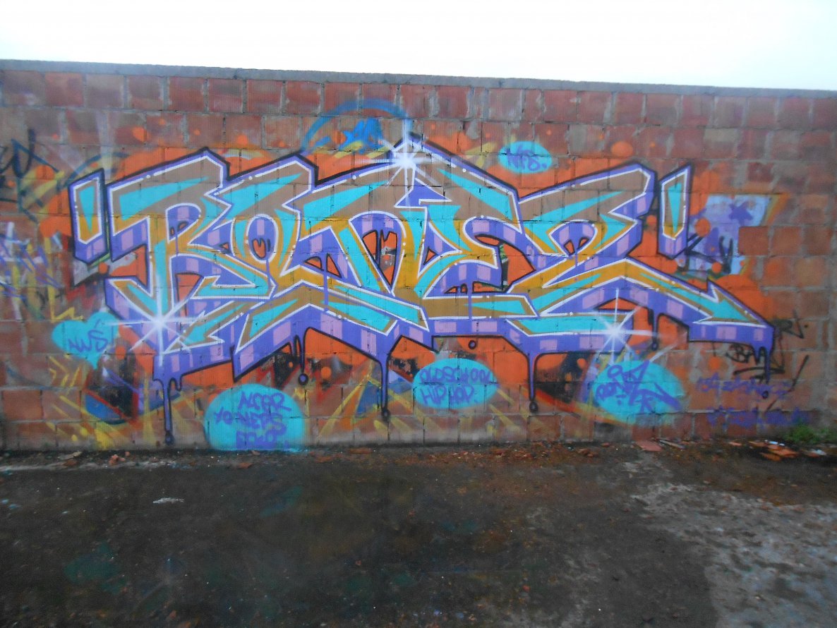 Graffiti Wall in Szczecin - Photo by Rones7 - Ronez