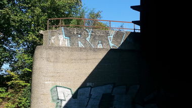 Graffiti Bombing - Photo by Ros41 - Ra, Hck