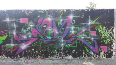 Graffiti Wall in Wohnort - Photo by RoseRBTS - Roser