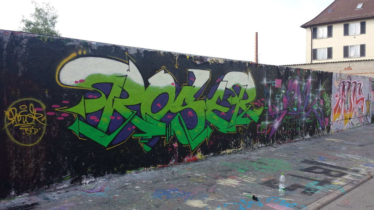 Graffiti Wall in Wohnort - Photo by RoseRBTS - Roser;Karl