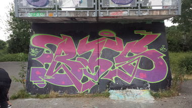 Graffiti Wall in Wohnort - Photo by RoseRBTS - BTS, Rose