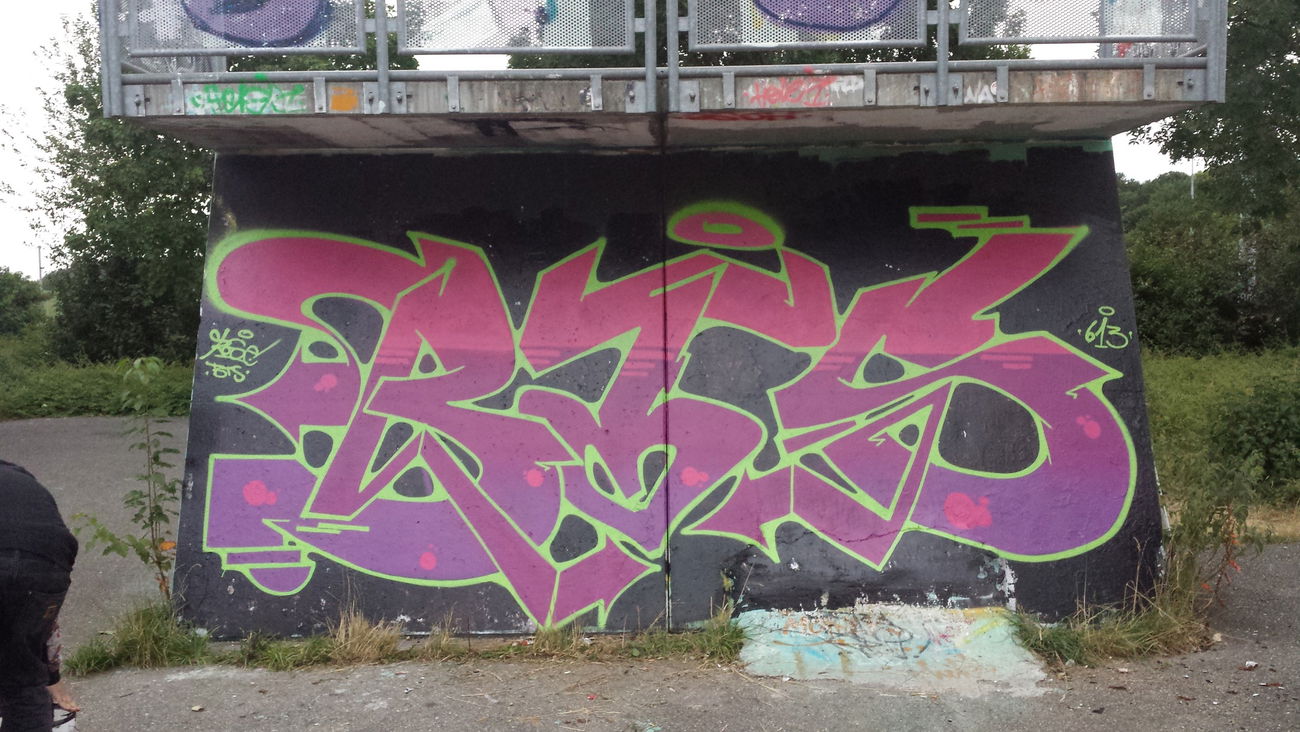 Graffiti Wall in Wohnort - Photo by RoseRBTS - BTS, Rose