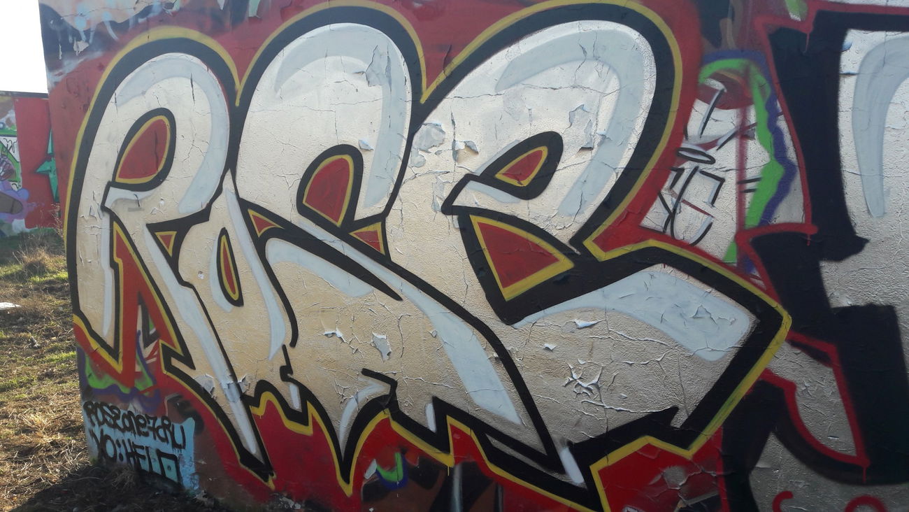 Graffiti Wall - Photo by Roseone - rose (2017)