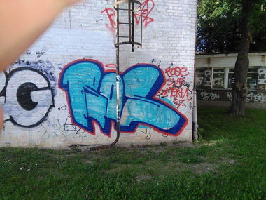 Graffiti Bombing - Photo by Roseone (2016)