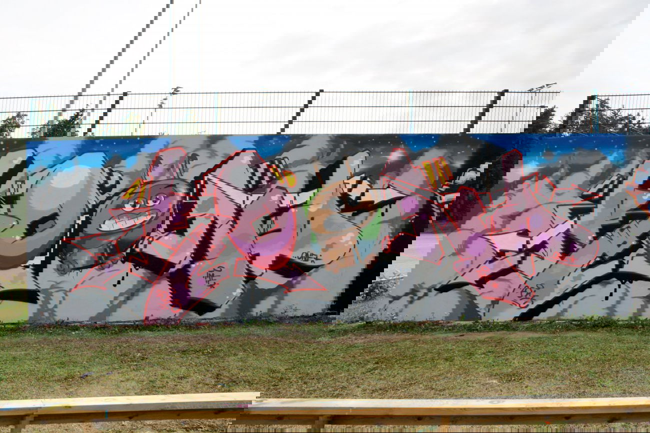 Graffiti Wall - Photo by Round1 - Round, Tmf