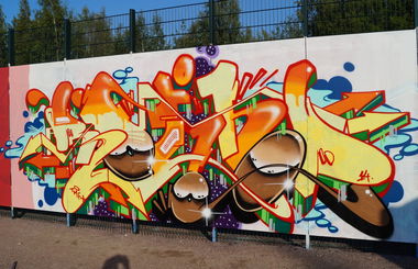 Graffiti Wall - Photo by Round1 - Round, Tmf