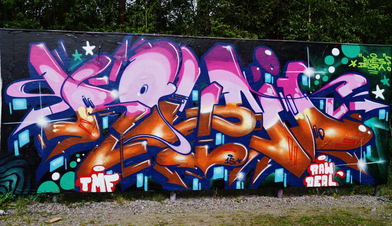 Graffiti Wall - Photo by Round1 - Round, Tmf, RawDeal (2015)