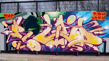 Graffiti Wall - Photo by Round1 - Round, Tmf, Raw