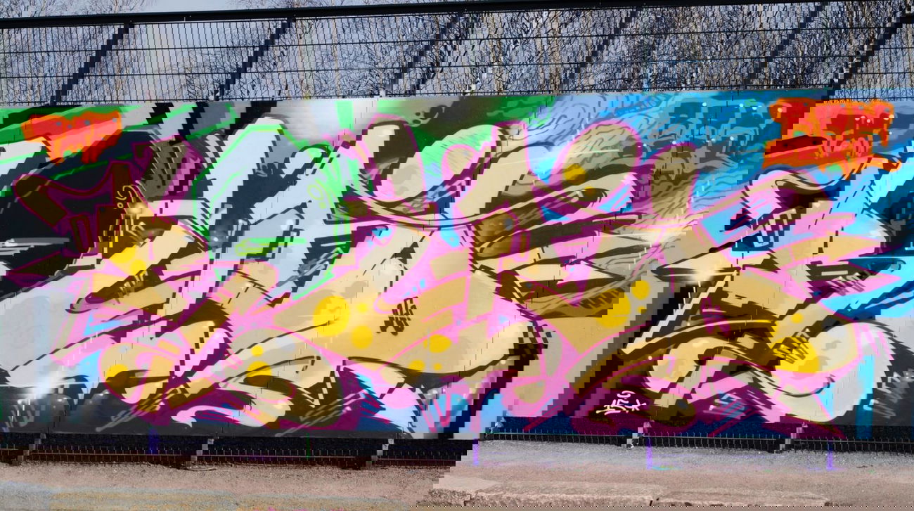 Graffiti Wall - Photo by Round1 - Round, Tmf, Raw