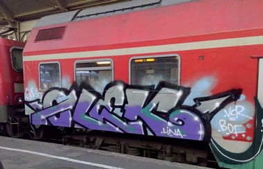 Graffiti Train - Photo by Roundhousekicker - Olek