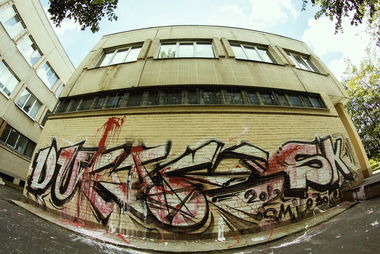 Graffiti Bombing - Photo by Rowek - Rowek, Smile, Saint-P (2012)