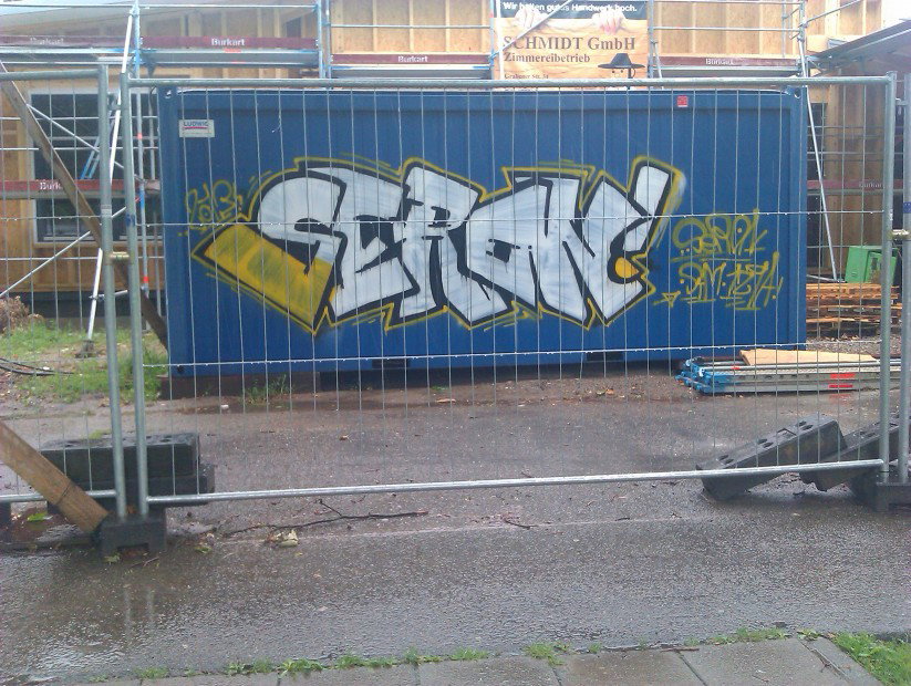 Graffiti Wall - Photo by RoyBaer - seron, sim, 129a