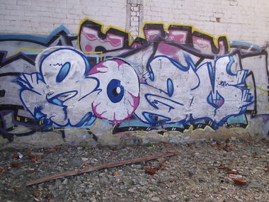 Graffiti Wall - Photo by Rozm