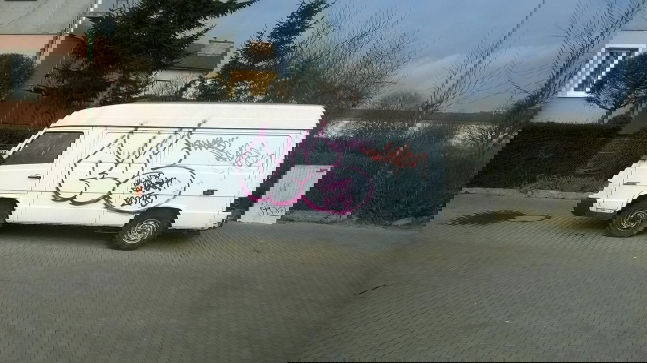 Graffiti Bombing - Photo by Rozpierdolone