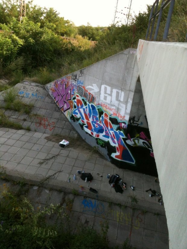 Graffiti Bombing in Budapest - Photo by Rubik - rubik