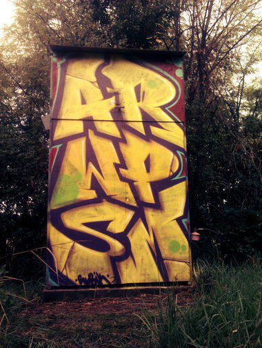 Graffiti Wall - Photo by Rubik - rubik