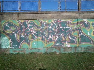 Graffiti Wall - Photo by Ruchae - Ruchae (2013)