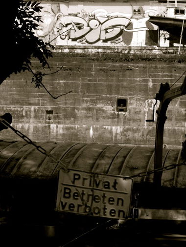 Graffiti Wall in Saarbrücken - Photo by Rucksackfranzose - BOYS, ULTRAS