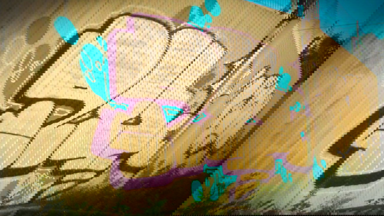 Graffiti Bombing in Russia - Photo by RudeR - Ruder (2012)