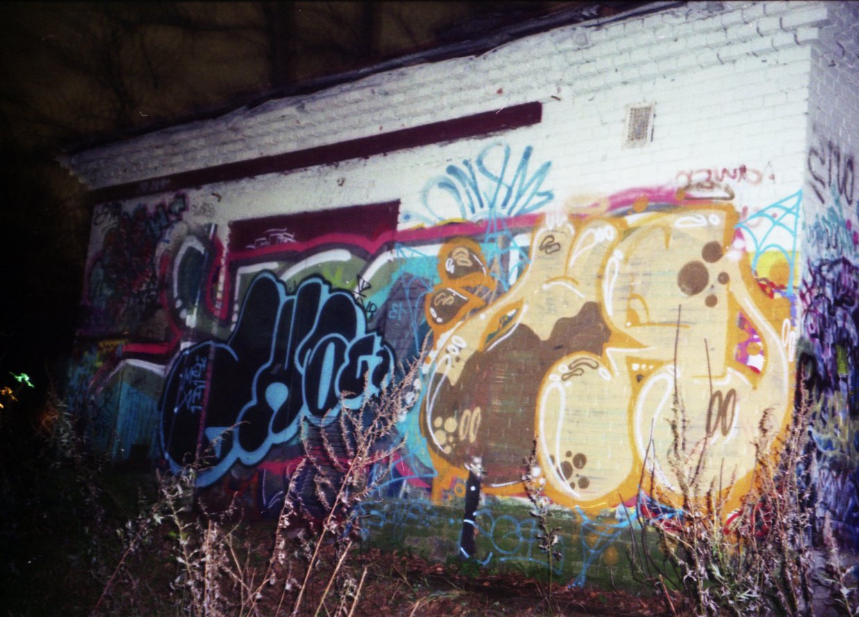 Graffiti Bombing - Photo by RudeR - Baks, Ruder, Throw (2013)