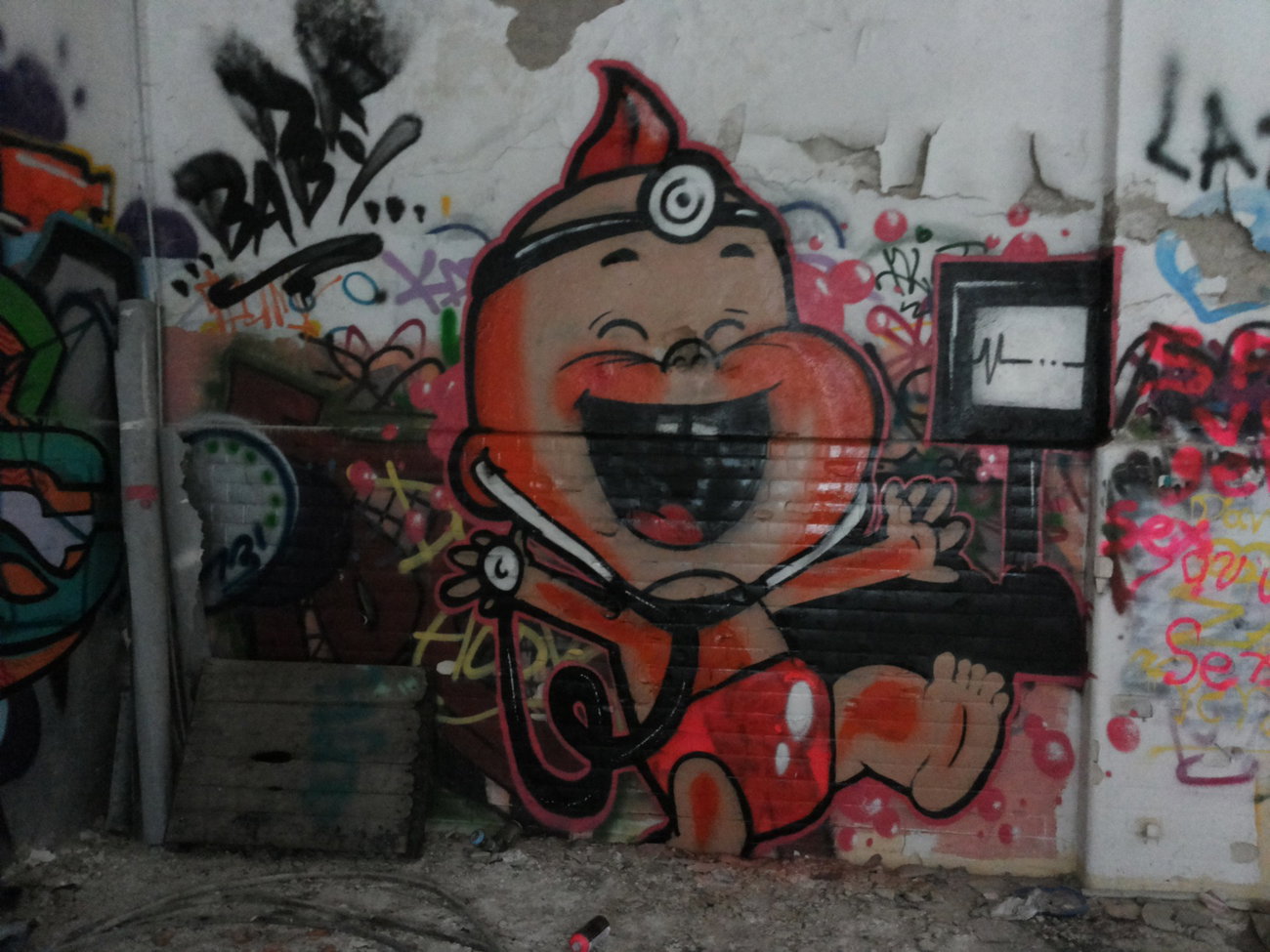 Graffiti Wall - Photo by RuloCrew - Doctor, Baby (2013)