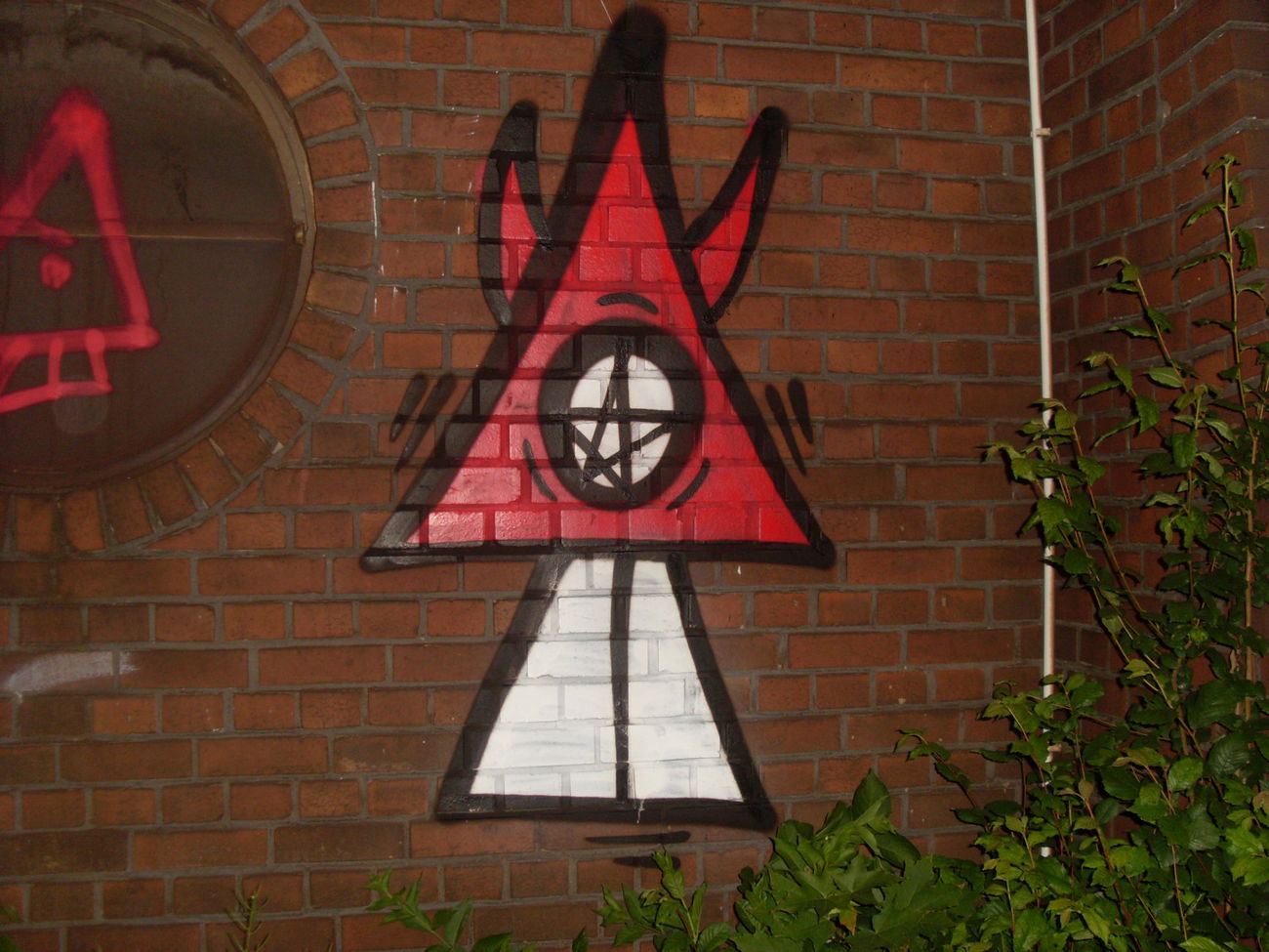 Graffiti Wall - Photo by RuloCrew - rulo, crew, devil