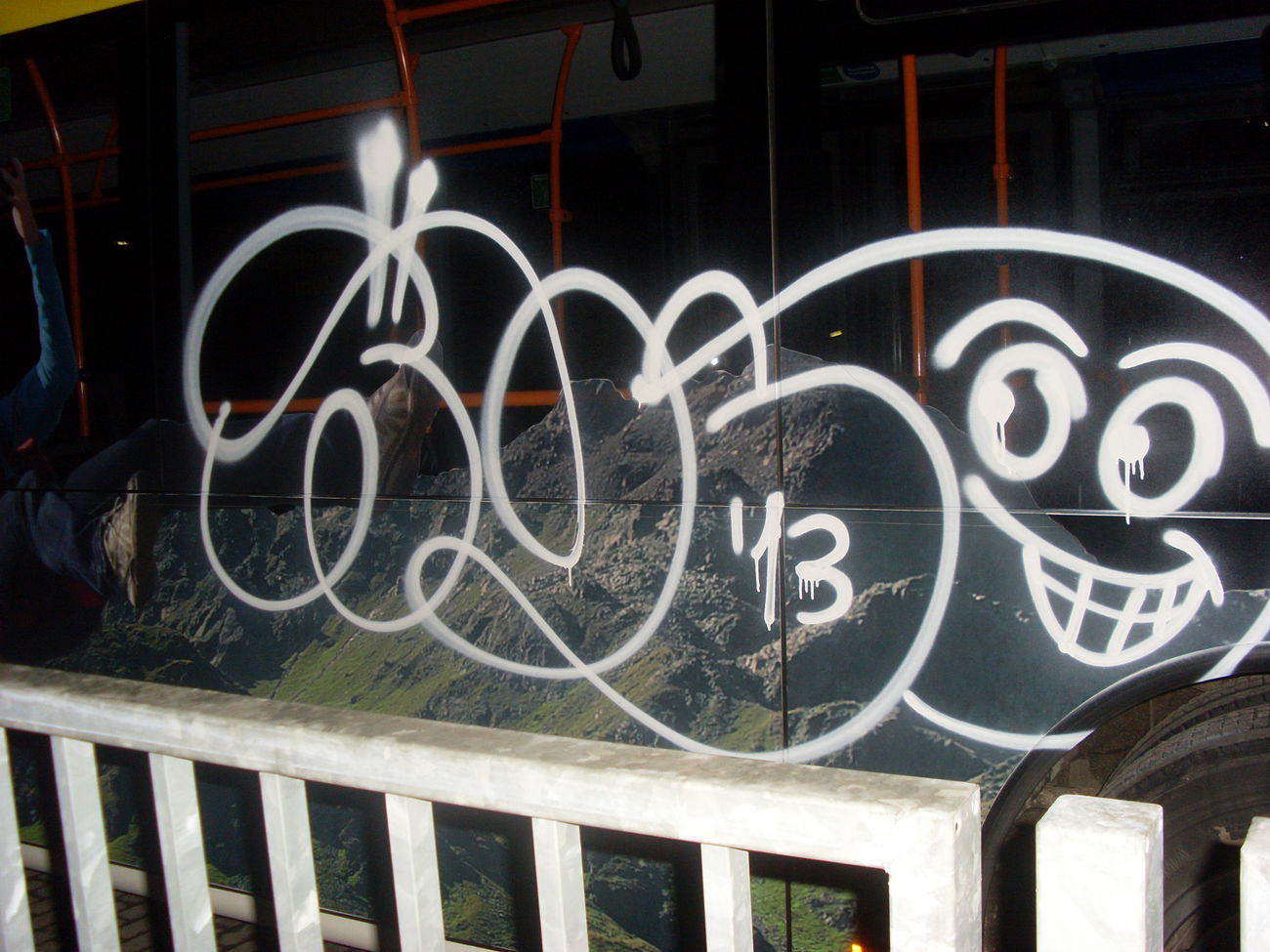 Graffiti Artwork - Photo by RuloCrew - Rulo, RuloCrew, Throwie