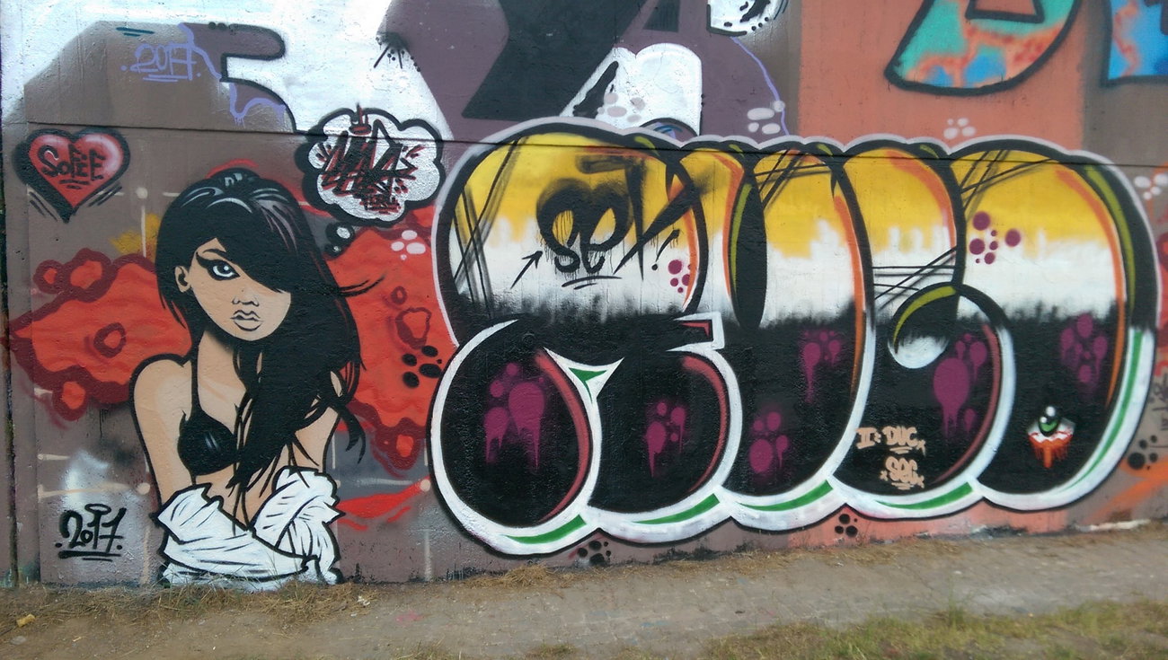 Graffiti Wall - Photo by RuloCrew - sex, rulo, girl