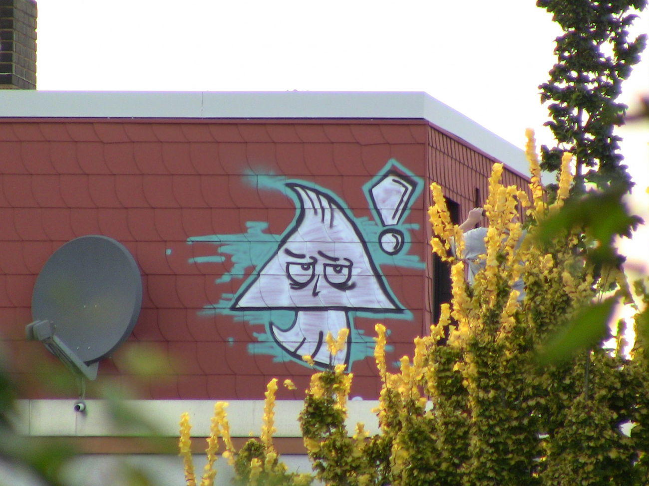 Graffiti Wall - Photo by RuloCrew - rooftop, dreieck, busted (2012)