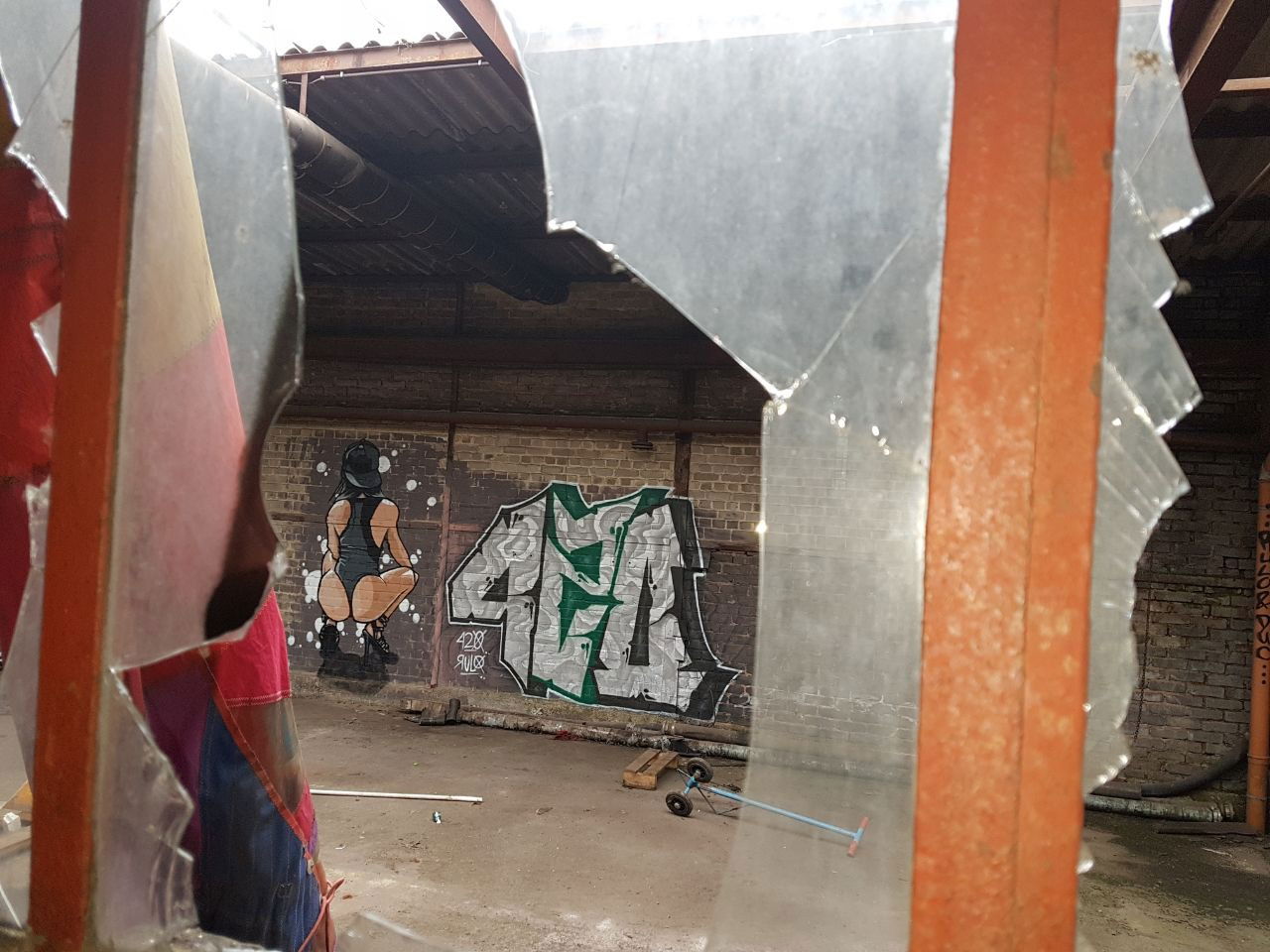 Graffiti Wall - Photo by RuloCrew - lost, place, broken (2017)