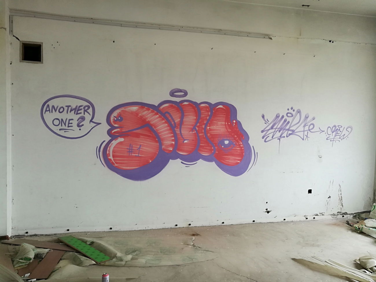 Graffiti Wall - Photo by RuloCrew