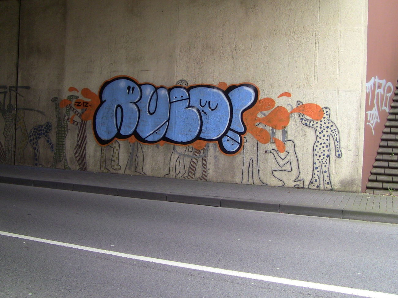 Graffiti Bombing - Photo by RuloCrew - Rulo, RuloCrew