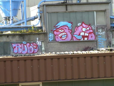 Graffiti Bombing - Photo by RuloCrew - Rulo, RuloCrew, OnelinerCharis