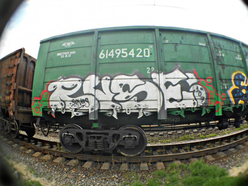 Graffiti Train in Sevastopol - Photo by Ruse107 - ruse (2013)