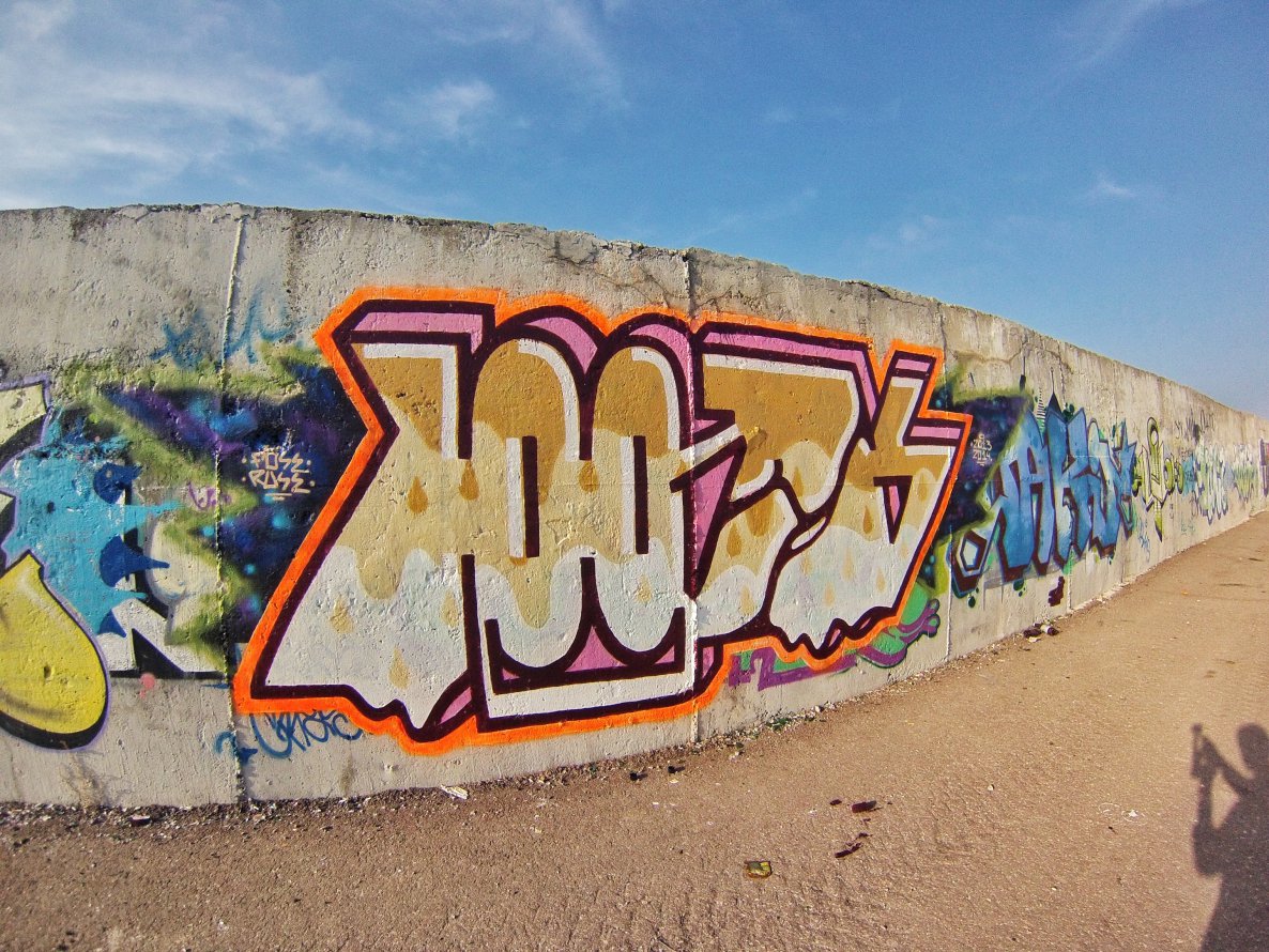 Graffiti Wall - Photo by Ruse107 - 107, crew (2014)