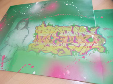 Graffiti Sketch - Photo by Ruso (2014)